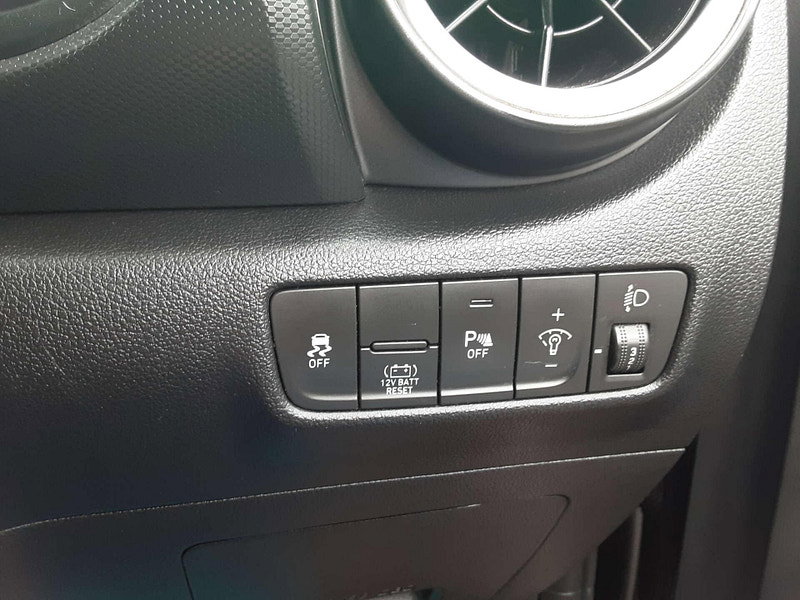 Hyundai Kona 1.6 Kona SE Connect GDi HEV Semi-Auto 5dr 5dr Automatic 2026