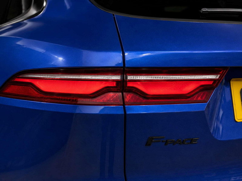 Jaguar F-PACE 2.0 F-PACE R-Dynamic S PHEV AWD Auto 4WD 5dr 5dr Automatic 2026
