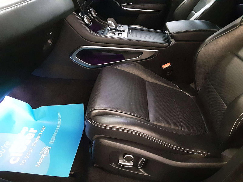 Jaguar F-PACE 2.0 F-PACE R-Dynamic S PHEV AWD Auto 4WD 5dr 5dr Automatic 2026