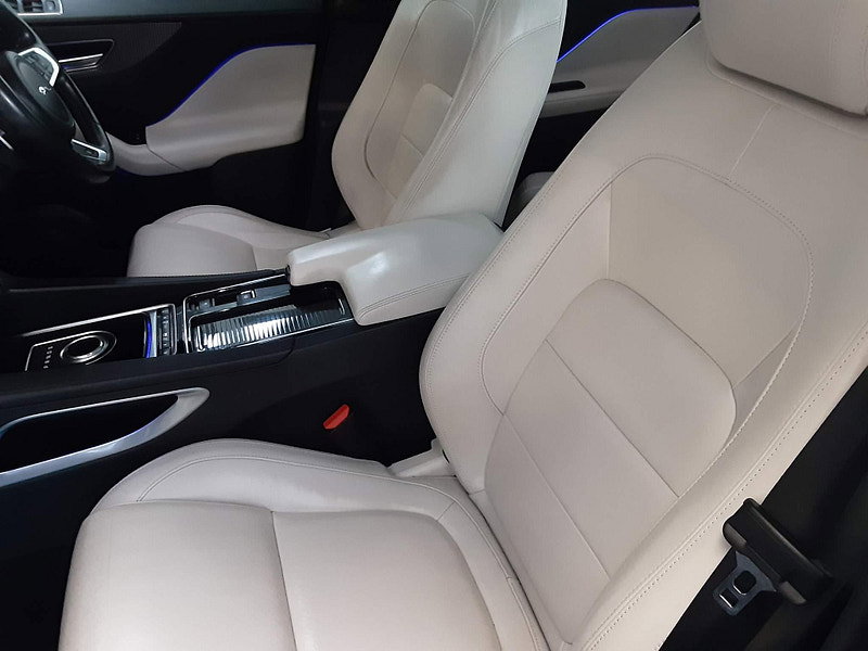 Jaguar F-PACE 3.0 D300 V6 First Edition Auto AWD Euro 6 (s/s) 5dr 5dr Automatic 2026
