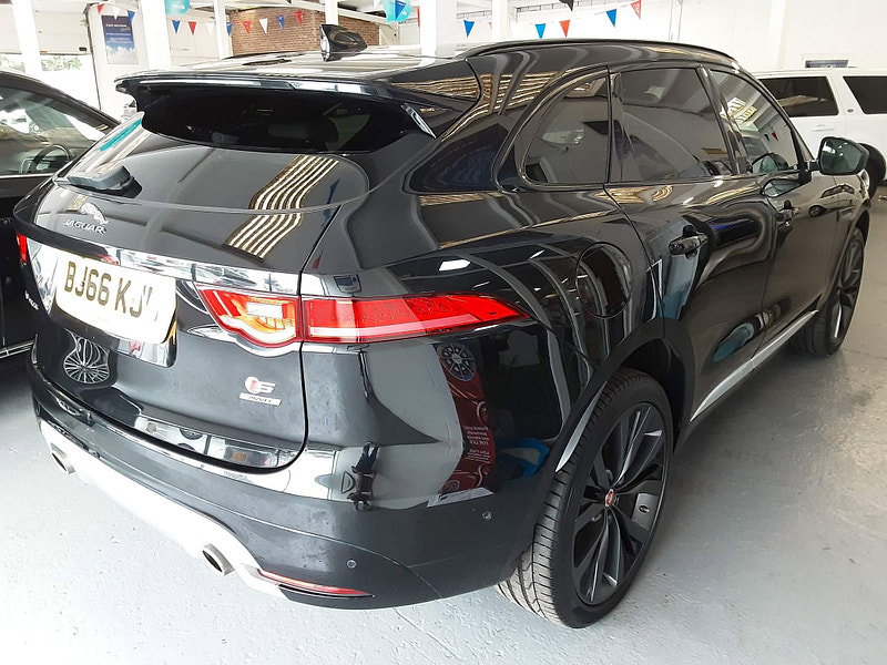 Jaguar F-PACE 3.0 D300 V6 First Edition Auto AWD Euro 6 (s/s) 5dr 5dr Automatic 2026