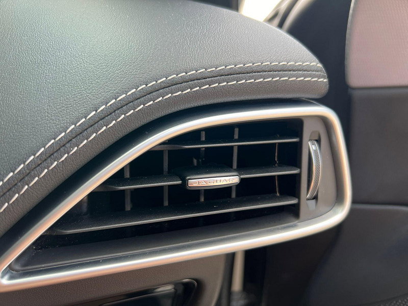 Jaguar XE 2.0d R-Sport Auto Euro 6 (s/s) 4dr 4dr Automatic 2026