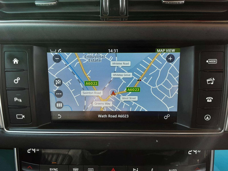 Jaguar XF 2.0 XF Portfolio D Auto 4dr 4dr Automatic 2026