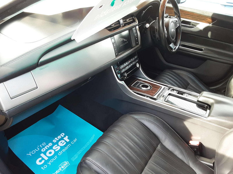 Jaguar XF 2.0 XF Portfolio D Auto 4dr 4dr Automatic 2026