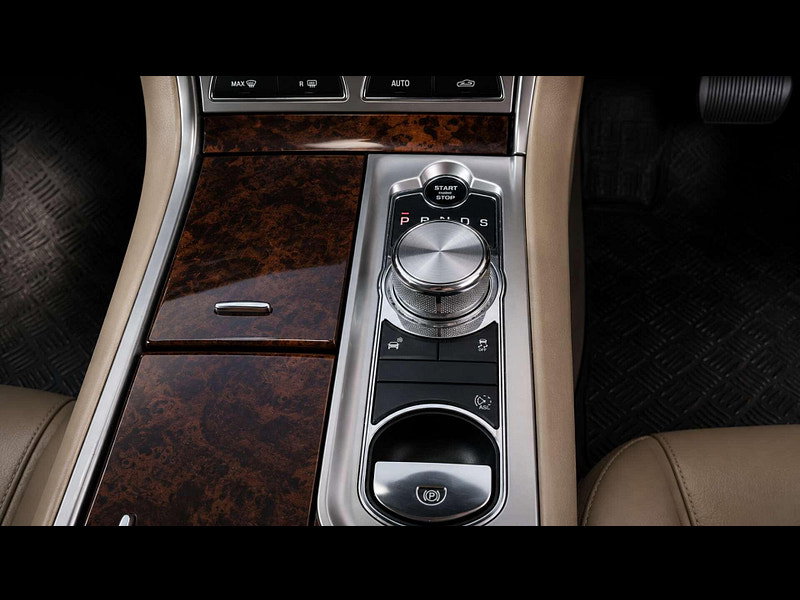 Jaguar XF 2.2 XF Luxury Sportbrake D Auto 5dr 5dr Automatic 2026