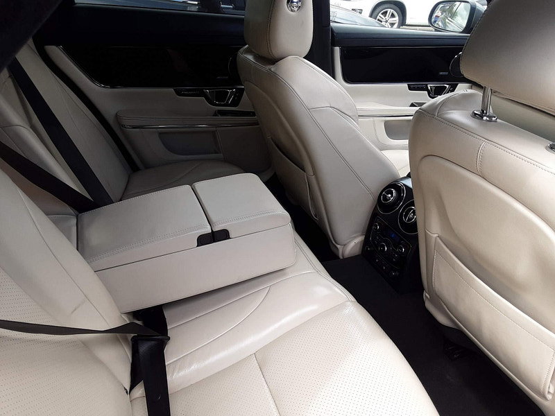 Jaguar XJ 3.0d V6 R-Sport Auto Euro 6 (s/s) 4dr 4dr Automatic 2026