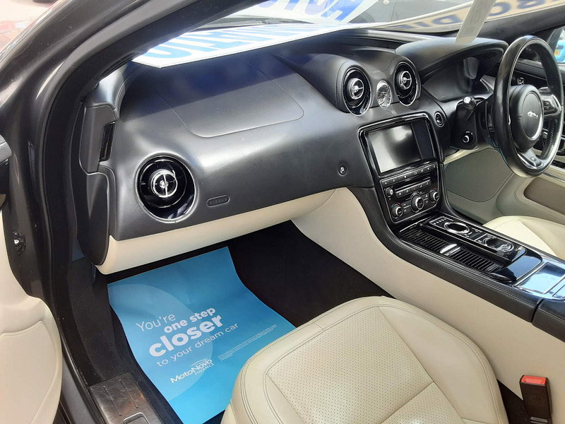 Jaguar XJ 3.0d V6 R-Sport Auto Euro 6 (s/s) 4dr 4dr Automatic 2026