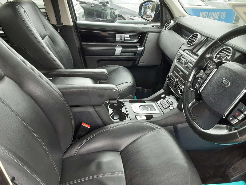 Land Rover DISCOVERY 3.0 Discovery Landmark SDV6 Auto 4WD 5dr 5dr Automatic 2026