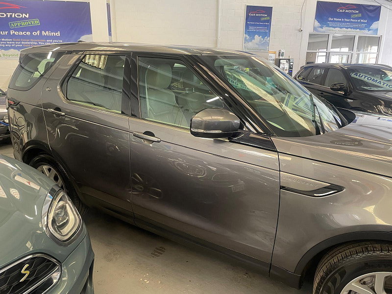 Land Rover DISCOVERY 3.0 SD V6 SE Auto 4WD Euro 6 (s/s) 5dr 5dr Automatic 2026