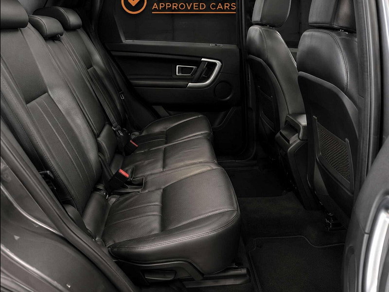 Land Rover Discovery Sport 2.0 Discovery Sport Black HSE TD4 Auto 4WD 5dr 5dr Automatic 2026