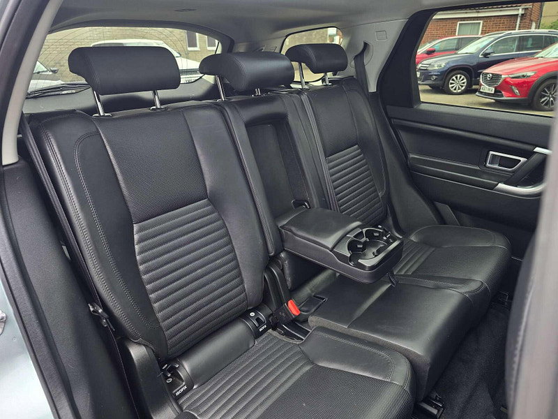 Land Rover Discovery Sport 2.0 Discovery Sport Luxury HSE TD4 Auto 4WD 5dr 5dr Automatic 2026