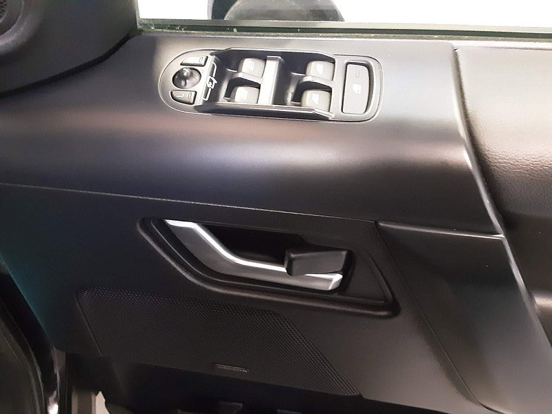 Land Rover Freelander 2 2.2 SD4 HSE CommandShift 4WD Euro 5 5dr 5dr Automatic 2026