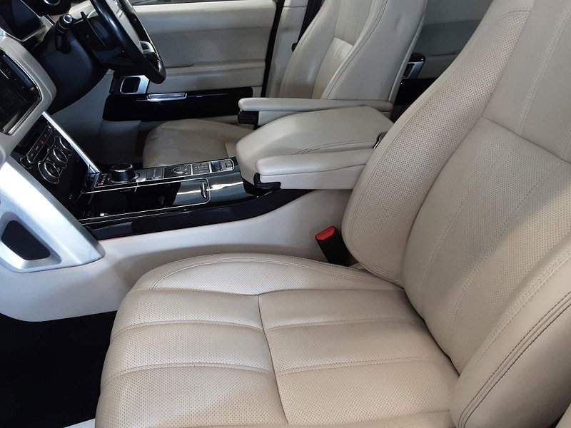 Land Rover Range Rover 3.0 TD V6 Vogue SE Auto 4WD Euro 5 (s/s) 5dr 5dr Automatic 2026