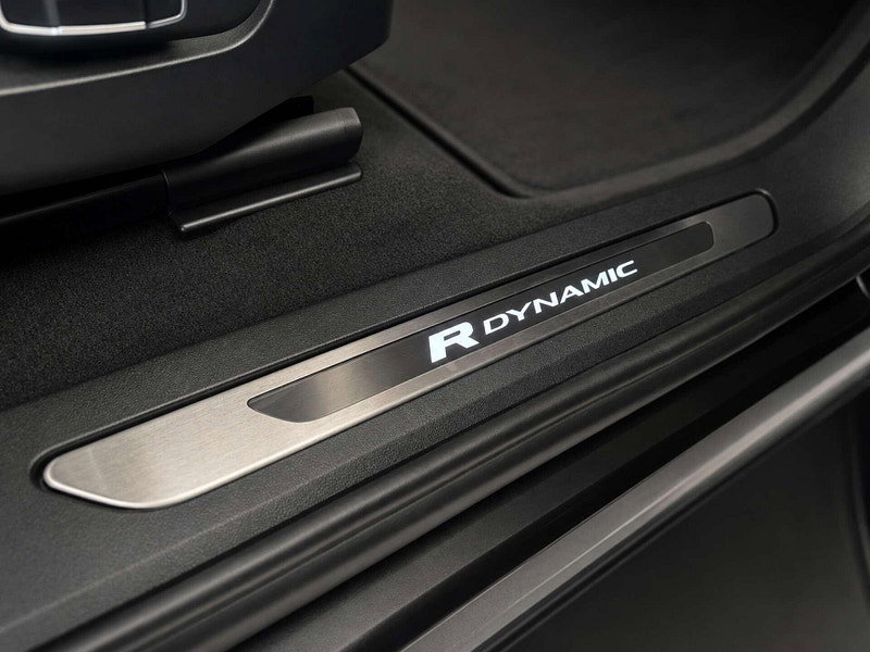 Land Rover Range Rover Evoque 1.5 P300e 12.2kWh R-Dynamic HSE Auto 4WD Euro 6 (s/s) 5dr 5dr Automatic 2026