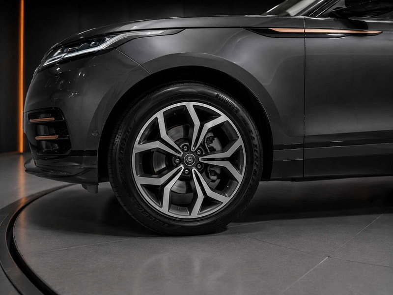Land Rover Range Rover Evoque 1.5 P300e 12.2kWh R-Dynamic HSE Auto 4WD Euro 6 (s/s) 5dr 5dr Automatic 2026