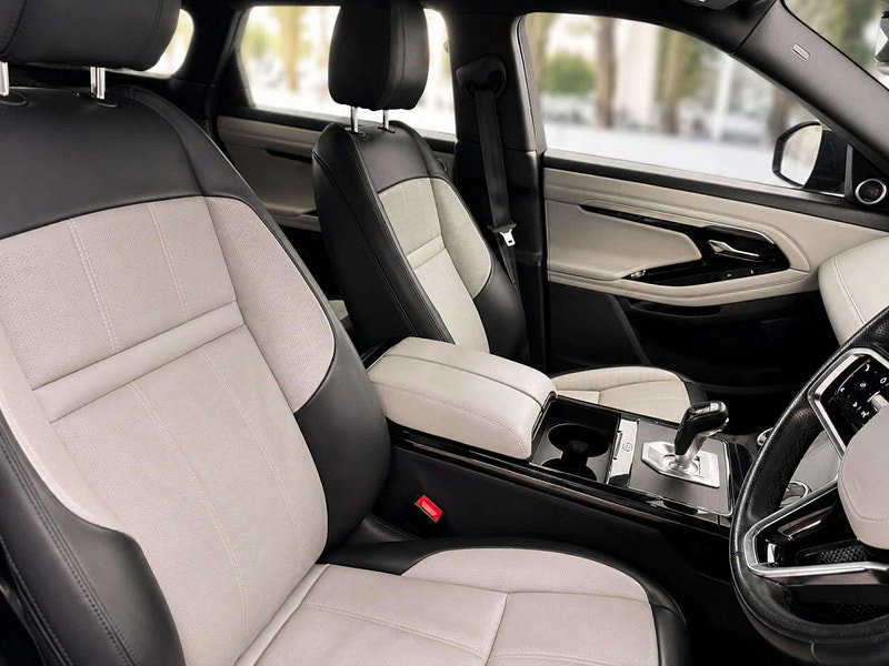 Land Rover Range Rover Evoque 1.5 P300e 12.2kWh R-Dynamic HSE Auto 4WD Euro 6 (s/s) 5dr 5dr Automatic 2026
