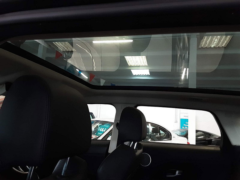 Land Rover Range Rover Evoque 2.2 SD4 Pure Tech Auto 4WD Euro 5 (s/s) 5dr 5dr Automatic 2026