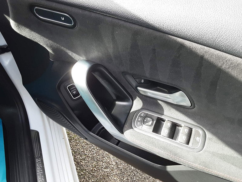 Mercedes-Benz A Class 1.5 A180d AMG Line (Executive) 7G-DCT Euro 6 (s/s) 4dr 4dr Automatic 2026