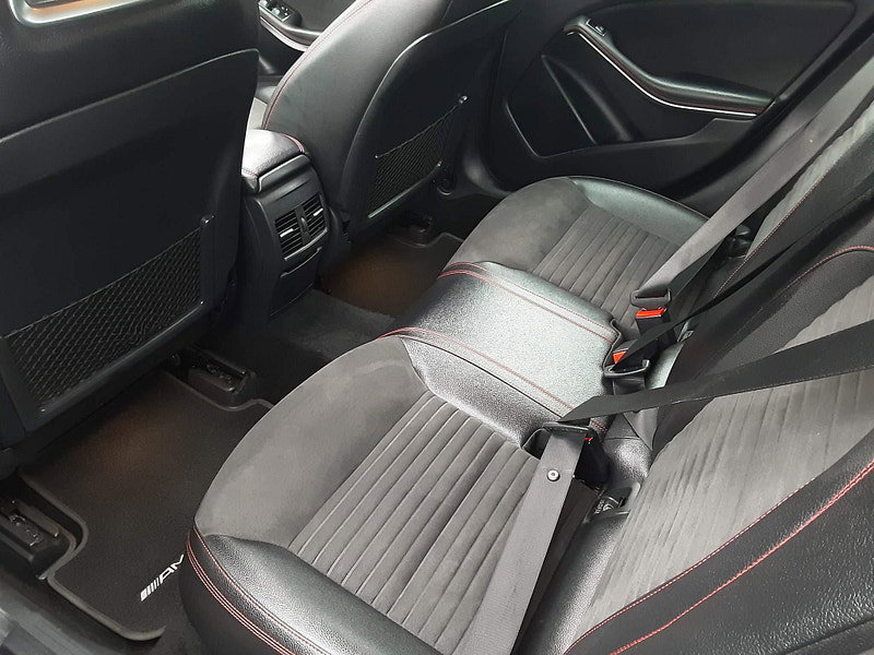 Mercedes-Benz A Class 1.5 A180d AMG Line (Premium Plus) Euro 6 (s/s) 5dr 5dr Manual 2026