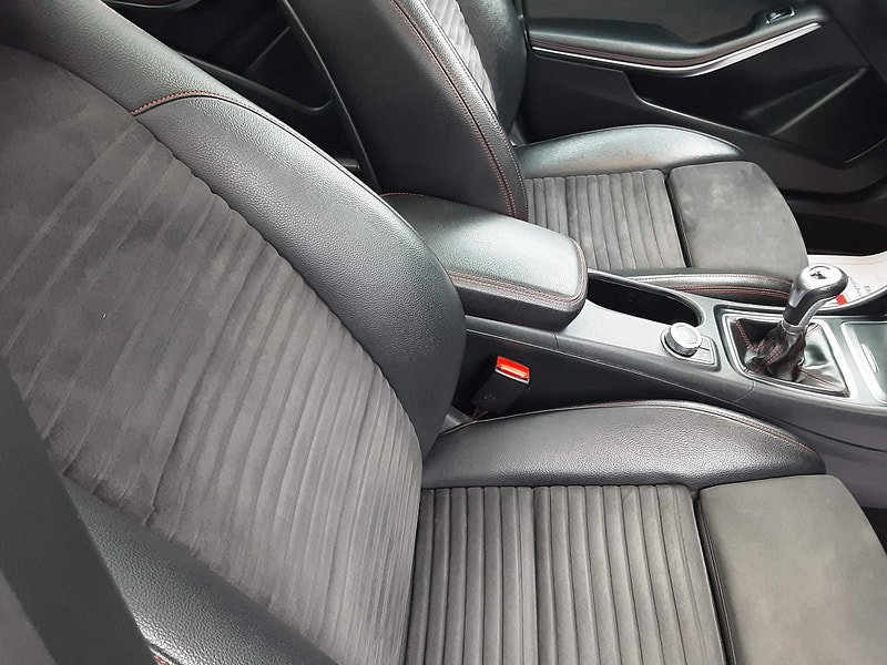 Mercedes-Benz A Class 1.5 A180d AMG Line (Premium Plus) Euro 6 (s/s) 5dr 5dr Manual 2026