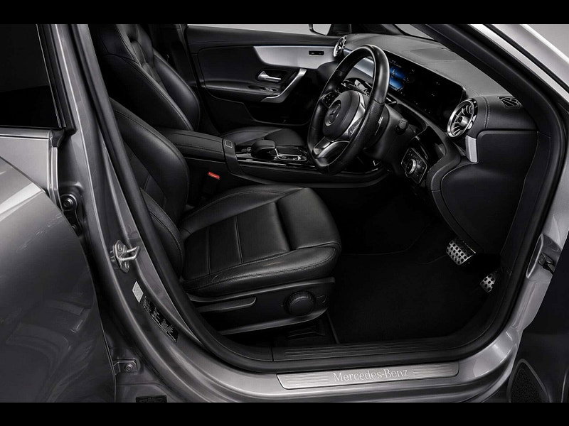 Mercedes-Benz CLA 1.3 CLA 250 AMG Line Premium E Auto 4dr 4dr Automatic 2026