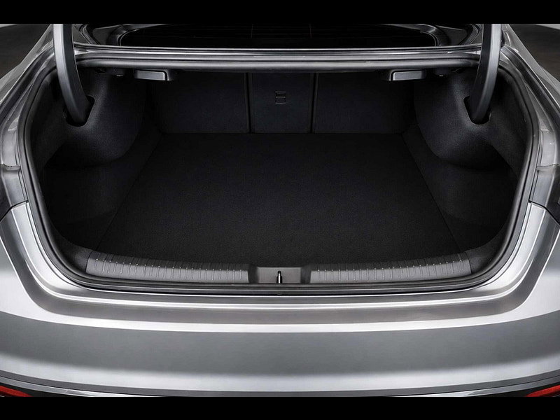 Mercedes-Benz CLA 1.3 CLA 250 AMG Line Premium E Auto 4dr 4dr Automatic 2026