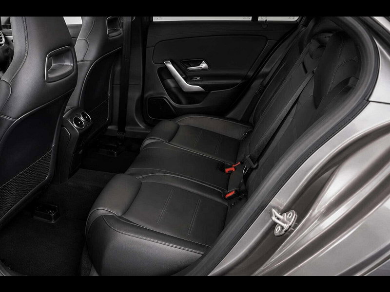 Mercedes-Benz CLA 1.3 CLA 250 AMG Line Premium E Auto 4dr 4dr Automatic 2026