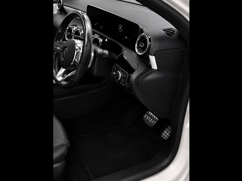 Mercedes-Benz CLA 1.3 CLA 250 AMG Line Premium Plus Night Edition E Auto 5dr 5dr Automatic 2026