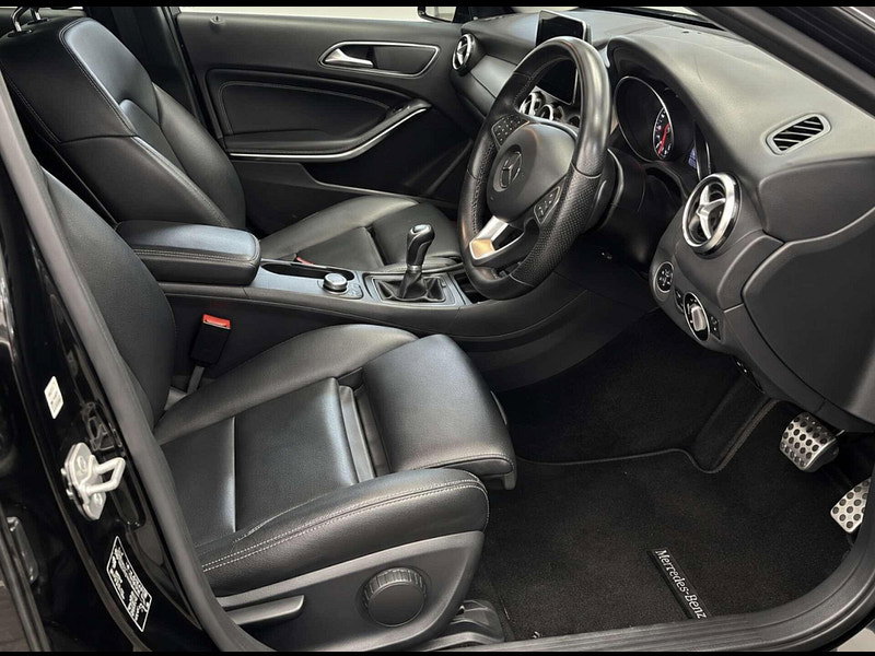 Mercedes-Benz GLA 2.1 GLA 200 Sport Premium D 5dr 5dr Manual 2026