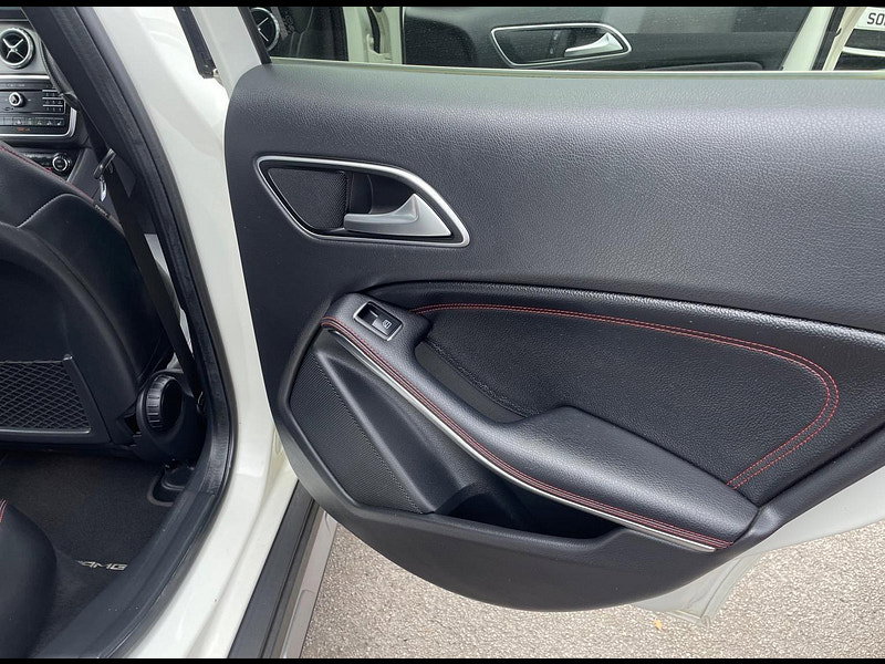 Mercedes-Benz GLA Class 2.1 GLA200d AMG Line (Premium) 7G-DCT 4MATIC Euro 6 (s/s) 5dr 5dr Automatic 2026