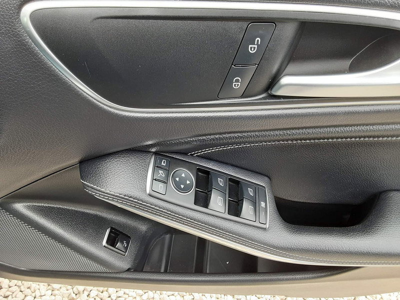 Mercedes-Benz GLA Class 2.1 GLA200d Sport (Premium) Euro 6 (s/s) 5dr 5dr Manual 2026