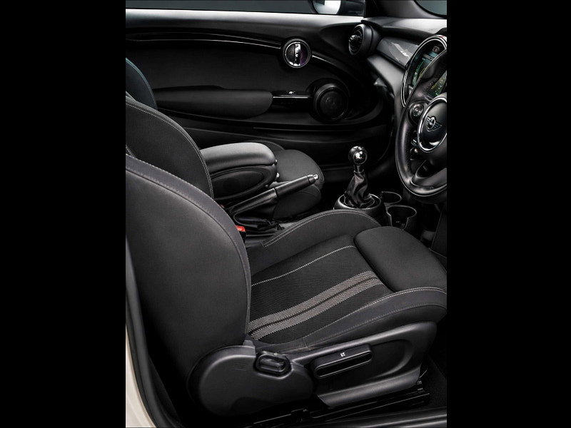 MINI Hatch 1.5 Cooper Sport 3dr 3dr Manual 2026