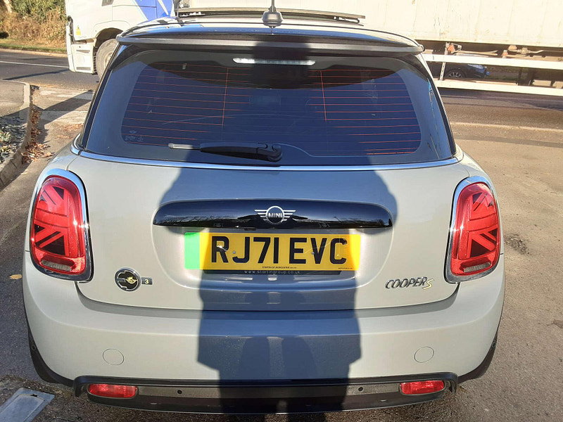 MINI Hatch Cooper S Electric Level 3 3dr 3dr Automatic 2026
