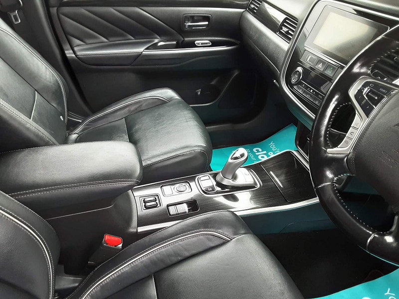 Mitsubishi Outlander 2.0h 12kWh 4h CVT 4WD Euro 6 (s/s) 5dr 5dr Automatic 2026