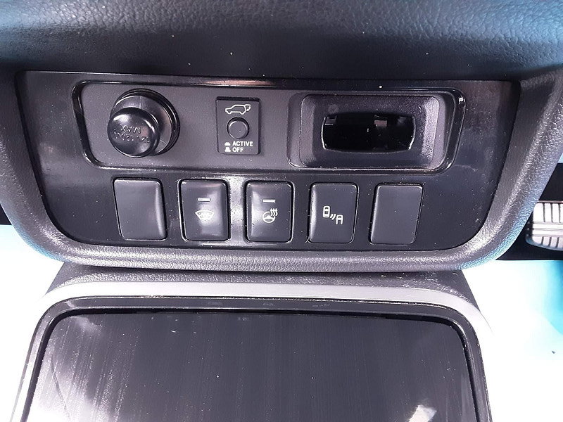 Mitsubishi Outlander 2.0h 12kWh 4h CVT 4WD Euro 6 (s/s) 5dr 5dr Automatic 2026