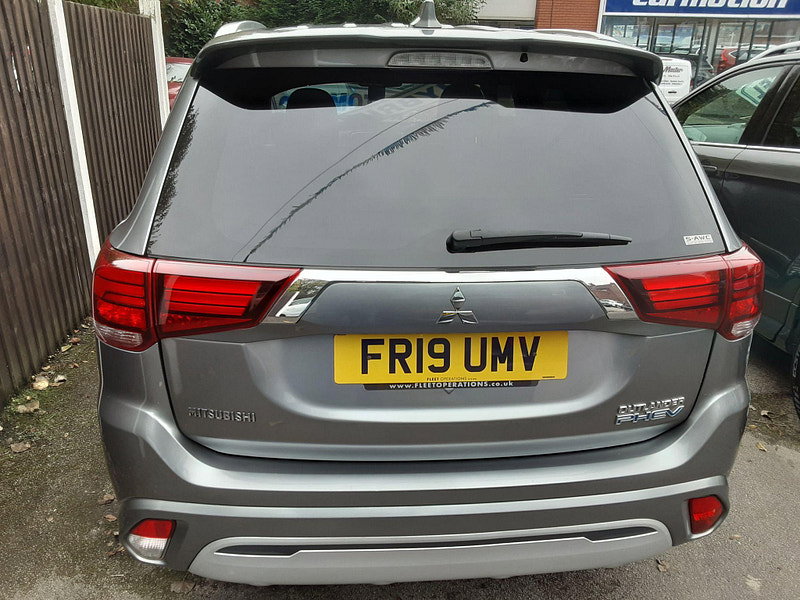Mitsubishi Outlander 2.4h TwinMotor 13.8kWh 4h CVT 4WD Euro 6 (s/s) 5dr 5dr Automatic 2026
