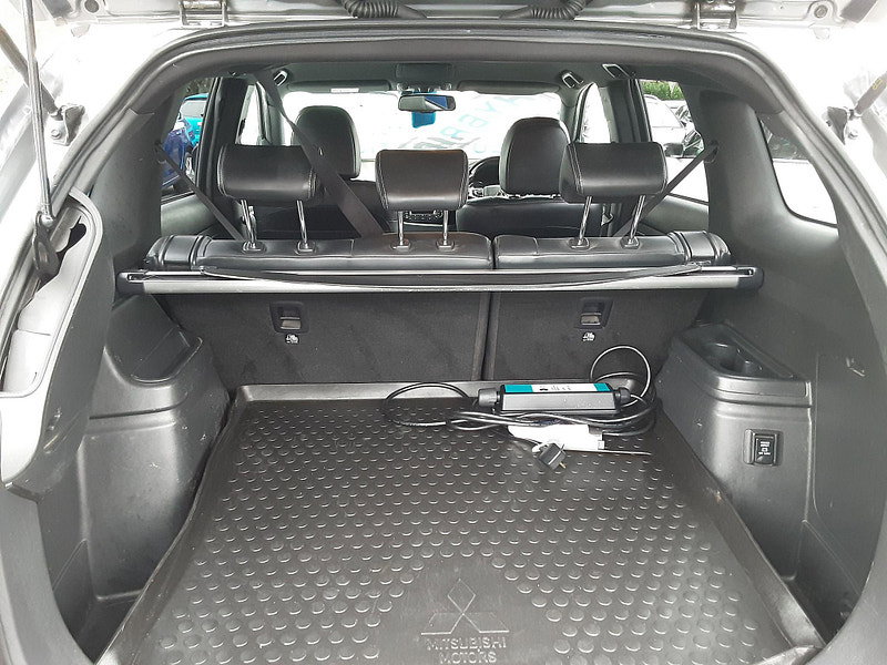 Mitsubishi Outlander 2.4h TwinMotor 13.8kWh 4h CVT 4WD Euro 6 (s/s) 5dr 5dr Automatic 2026