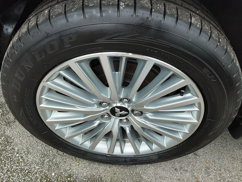 Mitsubishi Outlander 2.4h TwinMotor 13.8kWh 4h CVT 4WD Euro 6 (s/s) 5dr 5dr Automatic 2026