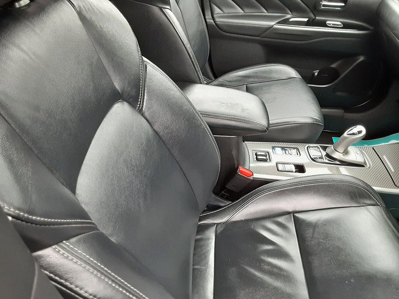 Mitsubishi Outlander 2.4h TwinMotor 13.8kWh 4h CVT 4WD Euro 6 (s/s) 5dr 5dr Automatic 2026