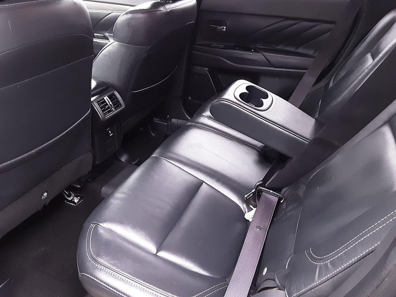 Mitsubishi Outlander 2.4h TwinMotor 13.8kWh 4h CVT 4WD Euro 6 (s/s) 5dr 5dr Automatic 2026