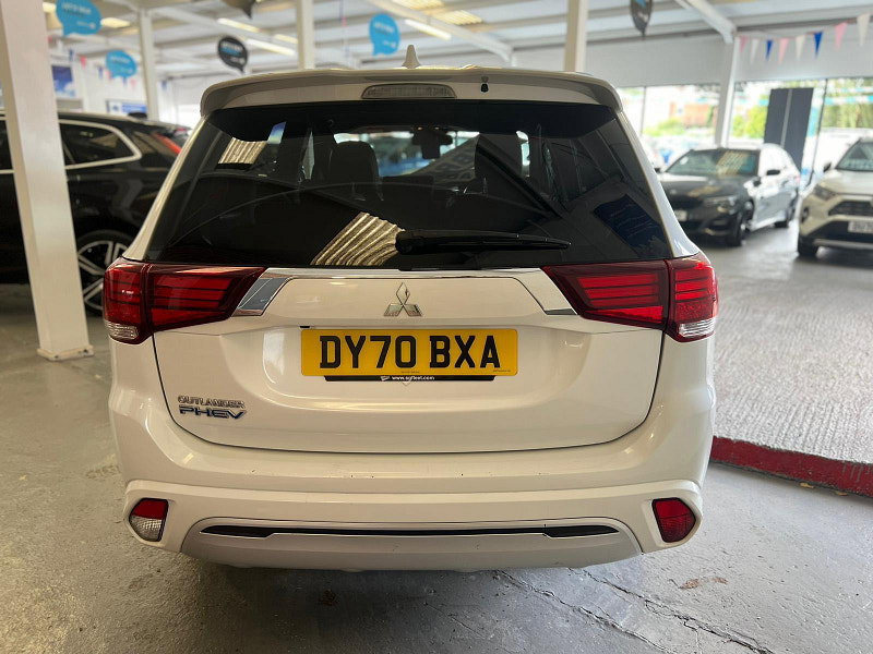 Mitsubishi Outlander 2.4h TwinMotor 13.8kWh Dynamic CVT 4WD Euro 6 (s/s) 5dr 5dr Automatic 2026