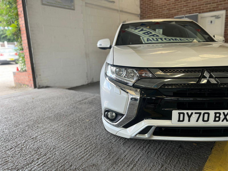 Mitsubishi Outlander 2.4h TwinMotor 13.8kWh Dynamic CVT 4WD Euro 6 (s/s) 5dr 5dr Automatic 2026