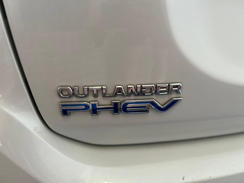 Mitsubishi Outlander 2.4h TwinMotor 13.8kWh Dynamic CVT 4WD Euro 6 (s/s) 5dr 5dr Automatic 2026