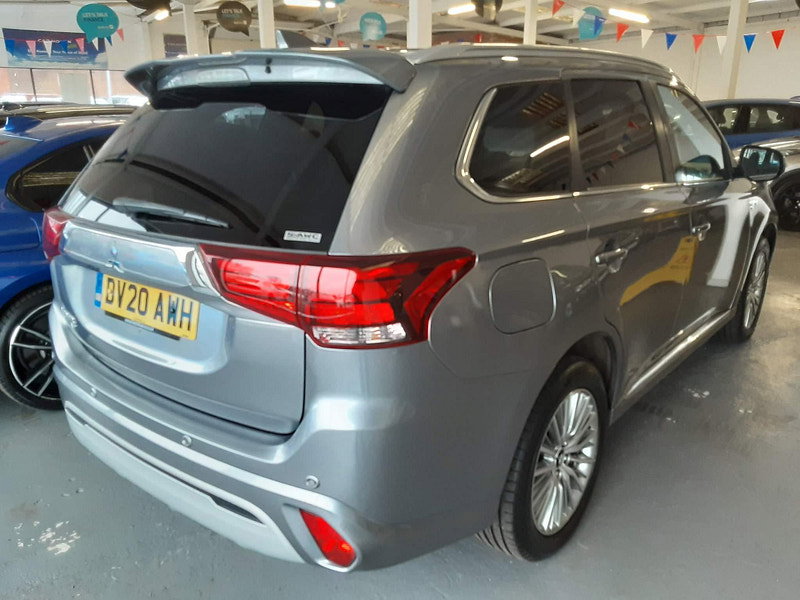 Mitsubishi Outlander 2.4h TwinMotor 13.8kWh Dynamic Safety CVT 4WD Euro 6 (s/s) 5dr 5dr Automatic 2026