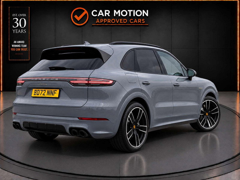 Porsche Cayenne 3.0 Cayenne V6 Platinum Edition E-Hybrid A 4WD 5dr 5dr Automatic 2026