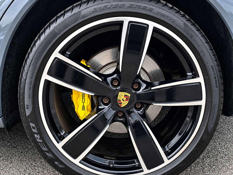 Porsche Cayenne 3.0 Cayenne V6 Platinum Edition E-Hybrid A 4WD 5dr 5dr Automatic 2026