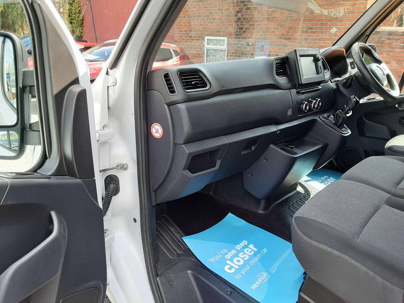 Renault Master 2.3 Master MM35 Business DCI 2dr Manual 2026