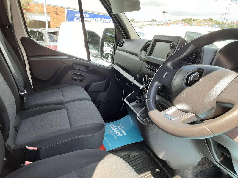 Renault Master 2.3 Master MM35 Business DCI 2dr Manual 2026