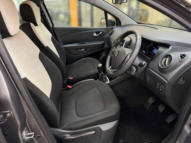 Renault Captur 0.9 Captur Iconic TCe 5dr 5dr Manual 2026