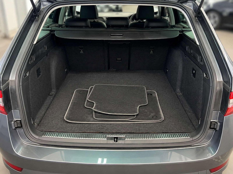 Skoda Superb 1.4 Superb SE Technology iV PHEV S-A 5dr 5dr Automatic 2026